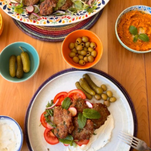 Home-Cooked Meal Box Delivery